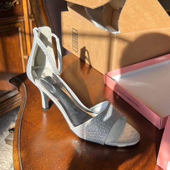 Silver kitten heel with iridescent gems on heel and toe - Picture 1 of 11